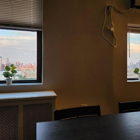 Ferienwohnung Elegant 2 Bed Gem! Mins From Nyc Union City Exterior foto