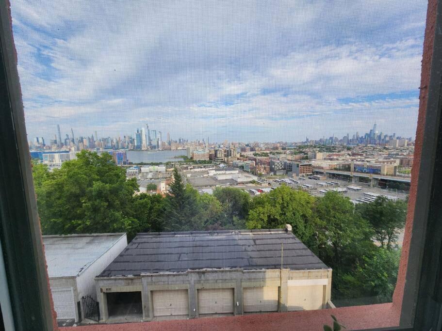 Ferienwohnung Elegant 2 Bed Gem! Mins From Nyc Union City Exterior foto