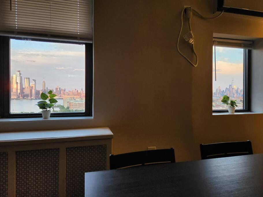 Ferienwohnung Elegant 2 Bed Gem! Mins From Nyc Union City Exterior foto