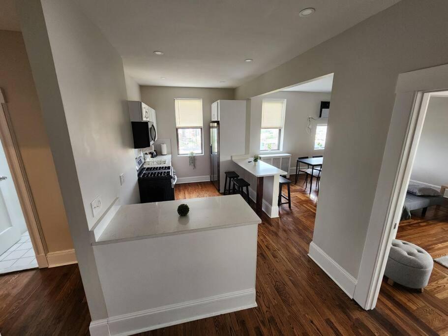 Ferienwohnung Elegant 2 Bed Gem! Mins From Nyc Union City Exterior foto